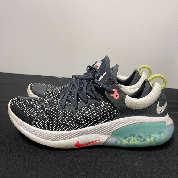 Nike Joy Rides - Picture 3 of 3